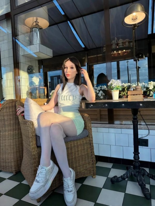 e0a646e5-9213-4a17-ba83-95273e0a4d7b.jpg