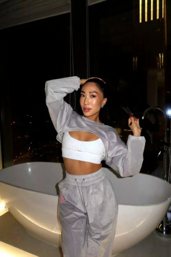 f778ba3d-b918-42d6-a304-f09a5a41e596.jpg